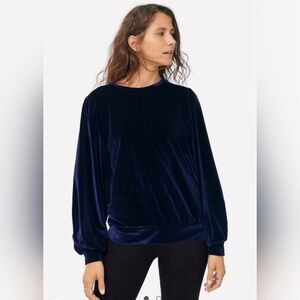 Reg $70 Woman Within Black Full Sleeve Velour Top size 5x